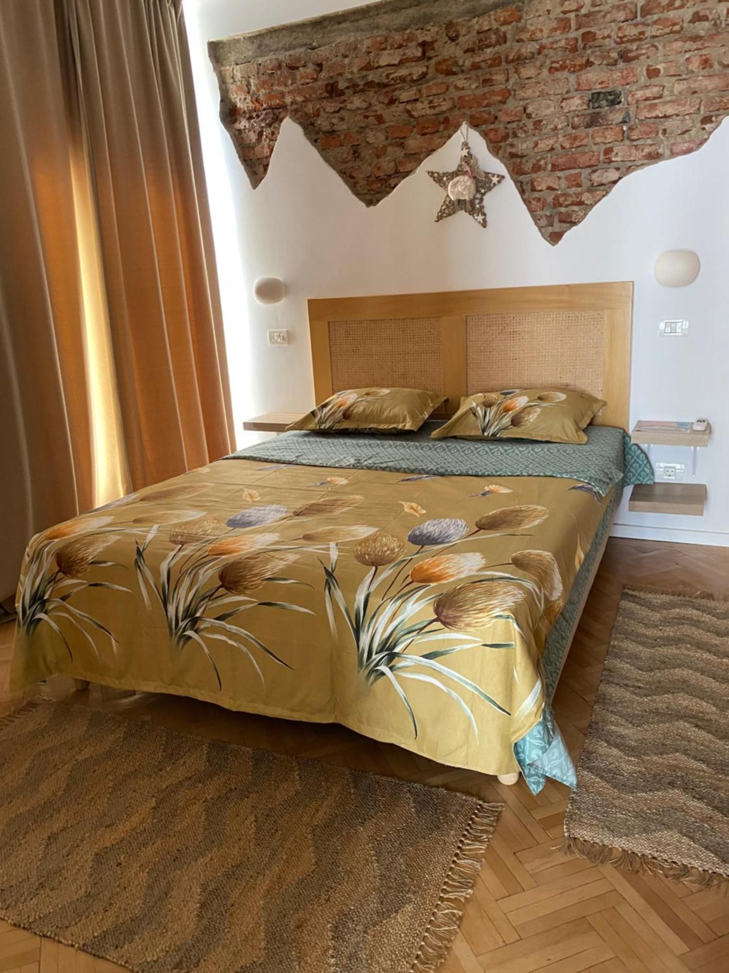 Sweet Cozy Ultracentral Крайова Экстерьер фото